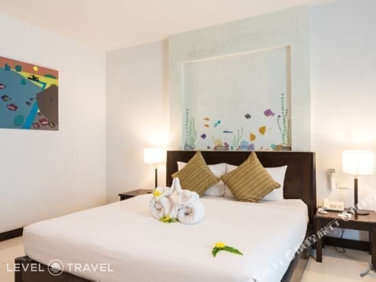 фотографии номера Делюкс с видом на бассейн отеля Krabi Aquamarine Resort в Таиланд(Ноппарат Тара) - фото №11