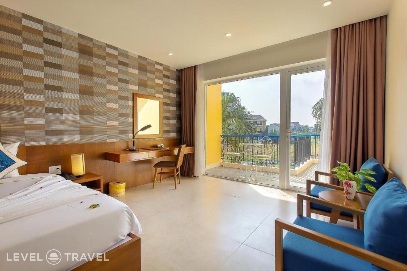фотографии номера Делюкс (две односпальные кровати) отеля Aurora Riverside Hotel (Ex. Phuoc An River Hotel) в Вьетнам(Хойан) - фото №5