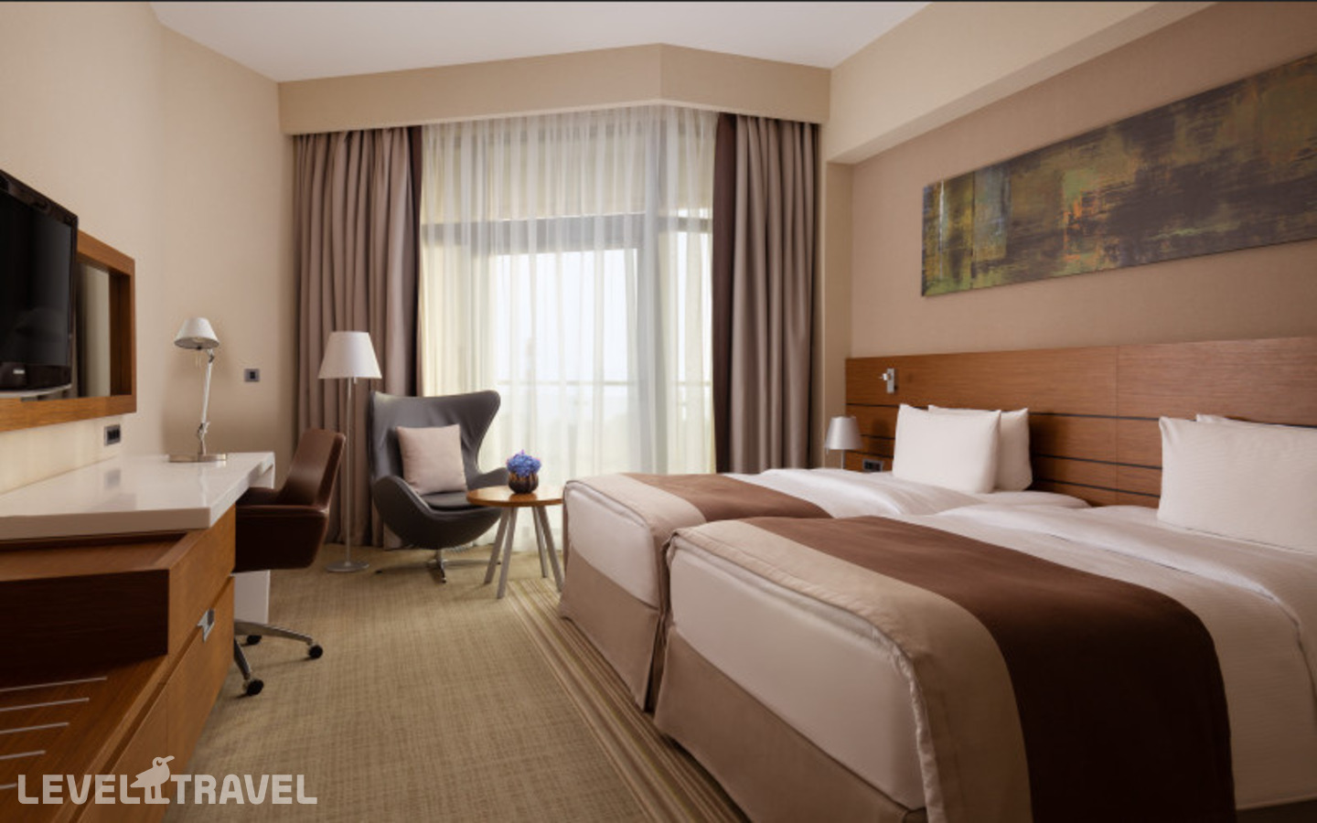 фотографии номера Улучшенный номер отеля METROPOL Гранд Отель Геленджик (Ex. Kempinski Grand Hotel) в Россия(Геленджик) - фото №6