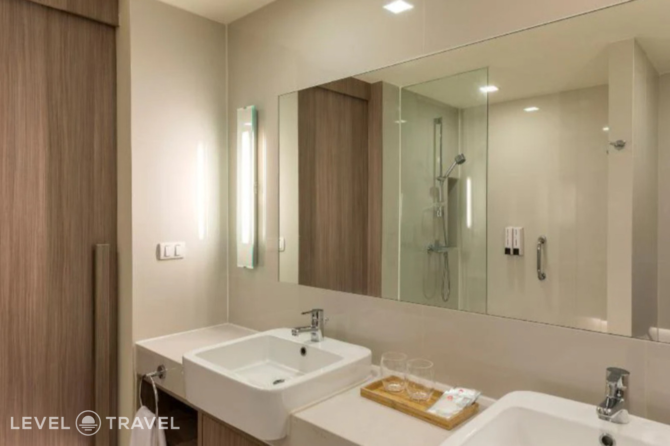 фотографии номера Стандартный (две односпальные кровати) отеля Travelodge Pattaya (Ex. Premier Inn Pattaya) в Таиланд(Центральная Паттайя) - фото №6