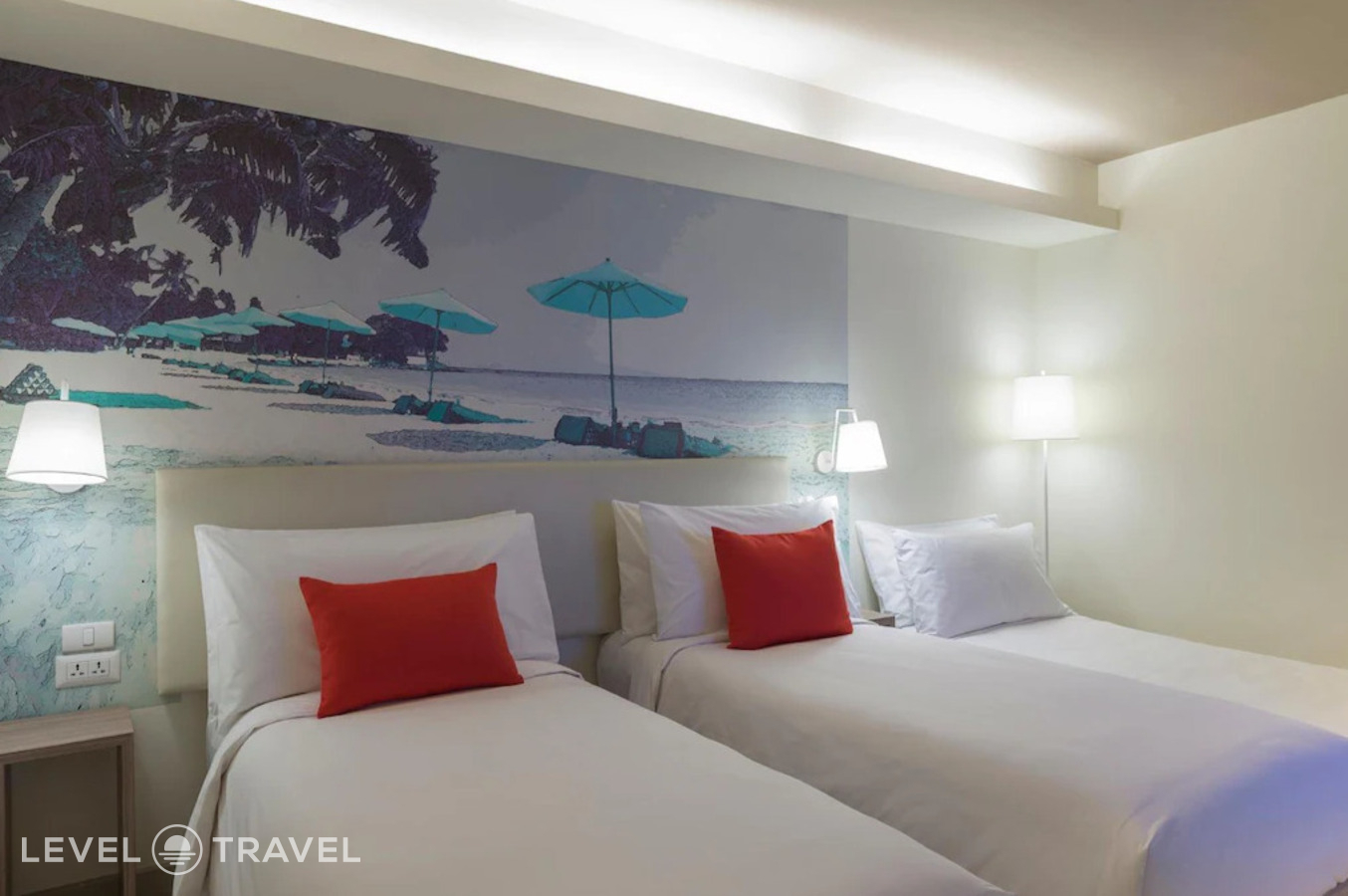 фотографии номера Стандартный (две односпальные кровати) отеля Travelodge Pattaya (Ex. Premier Inn Pattaya) в Таиланд(Центральная Паттайя) - фото №1