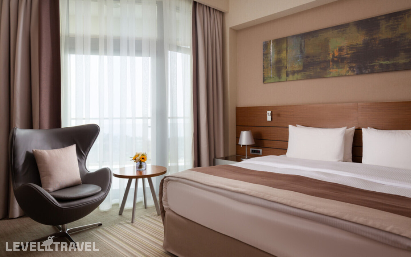 фотографии номера Стандартный номер отеля METROPOL Гранд Отель Геленджик (Ex. Kempinski Grand Hotel) в Россия(Геленджик) - фото №3