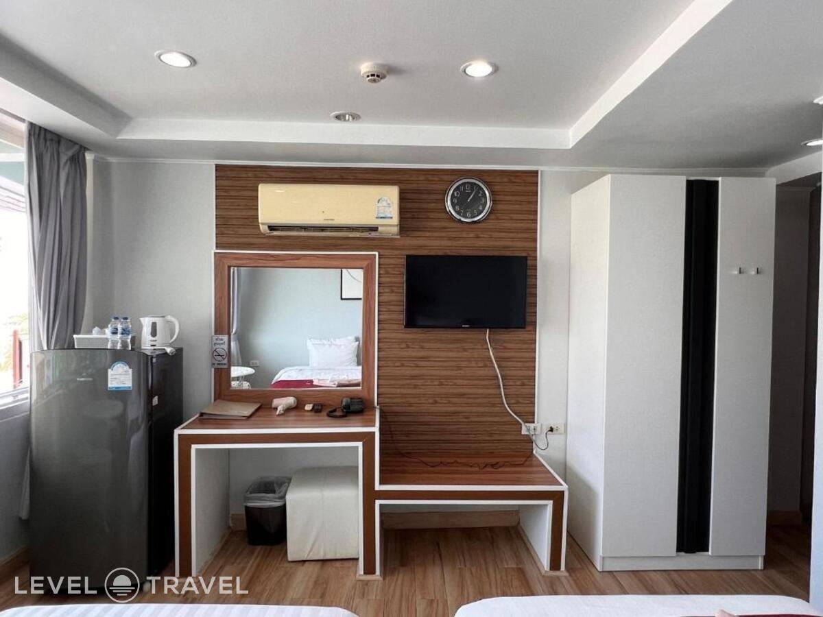 фотографии номера Делюкс (две односпальные кровати) отеля The Beach Front Resort в Таиланд(Центральная Паттайя) - фото №4