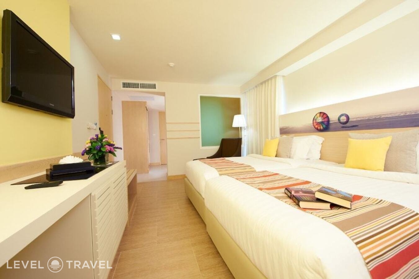 фотографии номера Делюкс с видом на море (две односпальные кровати) отеля Pattaya Sea View Hotel в Таиланд(Центральная Паттайя) - фото №15