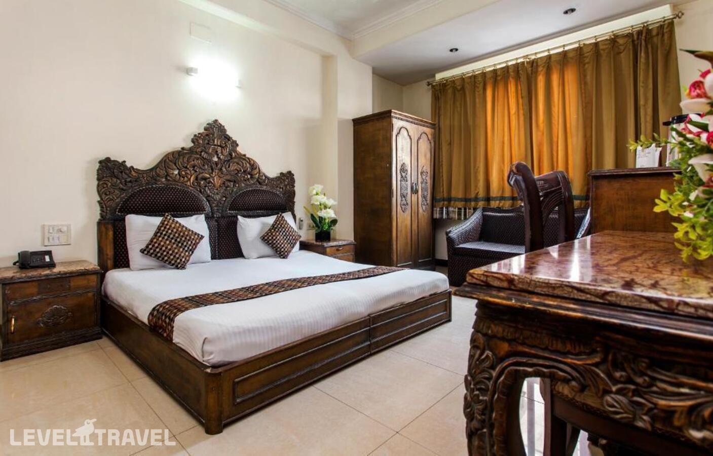 фотографии номера Представительский номер отеля Sunstar Residency Hotel в Индия(Нью-Дели) - фото №7