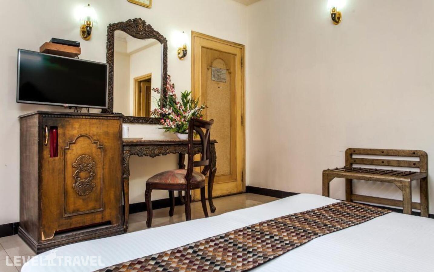 фотографии номера Представительский номер отеля Sunstar Residency Hotel в Индия(Нью-Дели) - фото №8