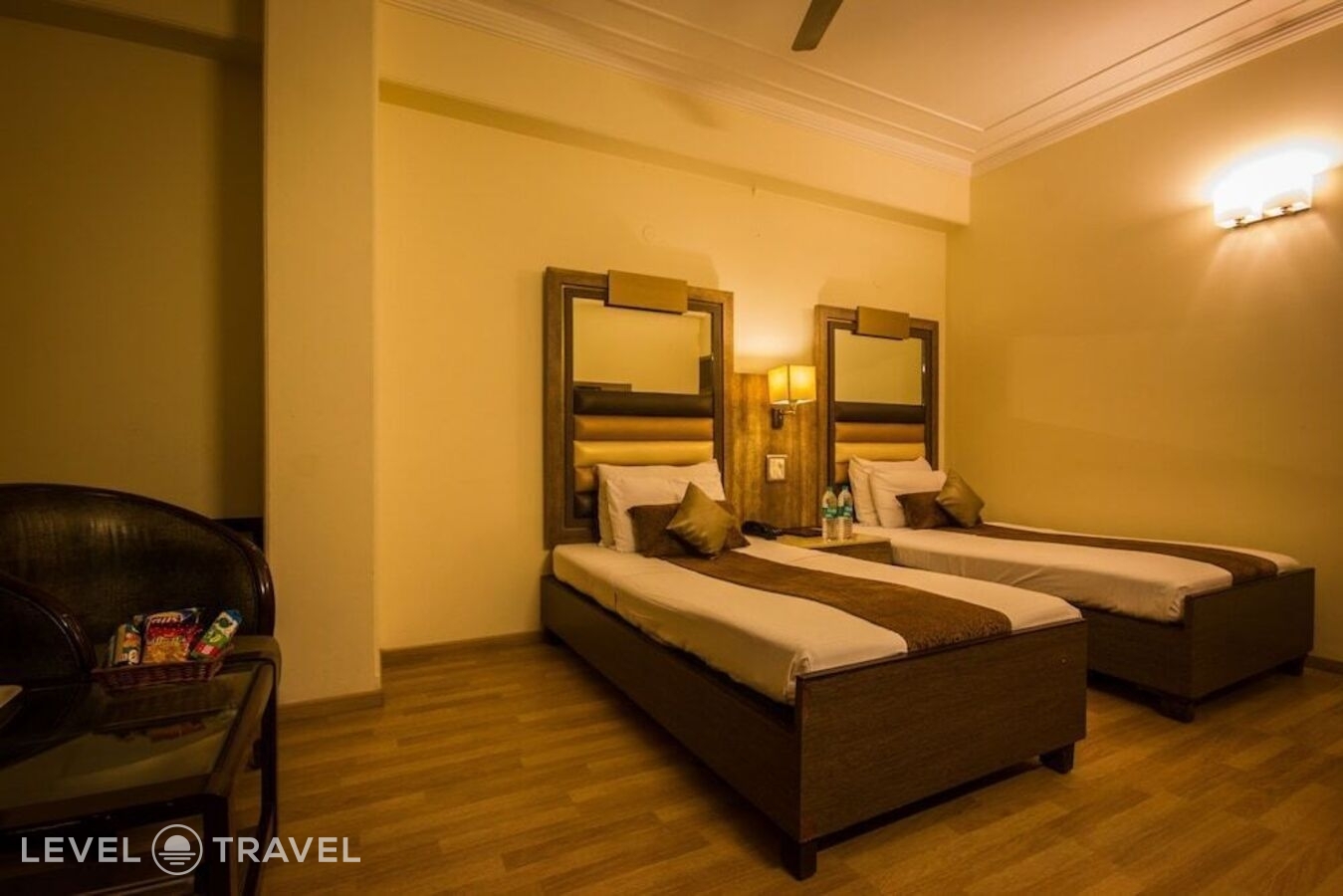 фотографии номера Делюкс отеля Suncourt Yatri Hotel в Индия(Нью-Дели) - фото №3