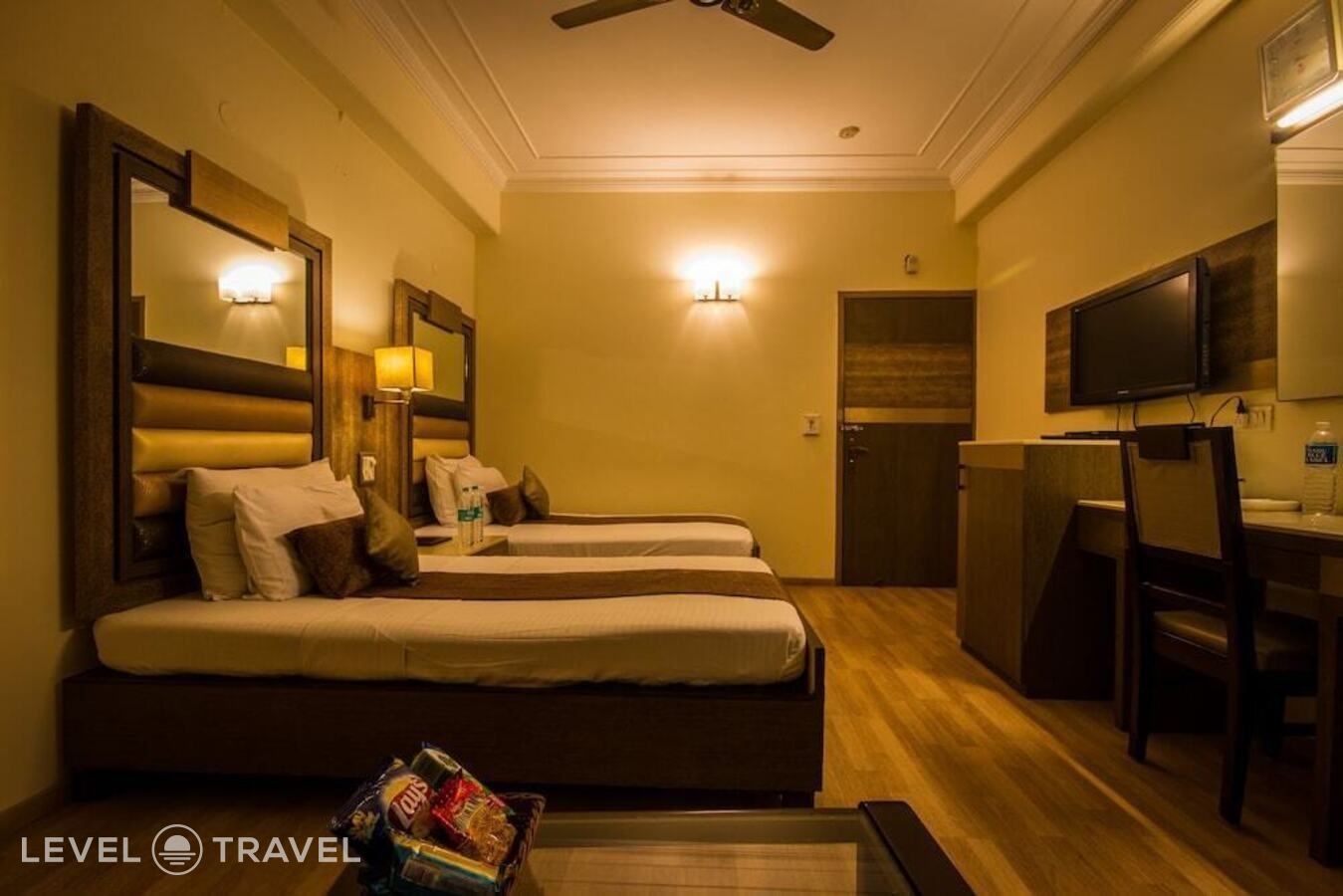 фотографии номера Делюкс отеля Suncourt Yatri Hotel в Индия(Нью-Дели) - фото №5