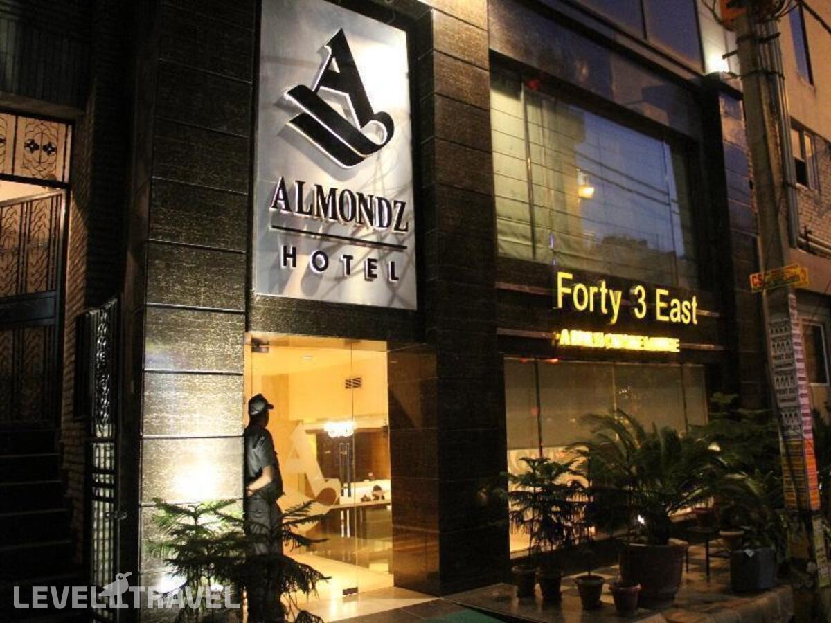 фотографии номера Клубный номер отеля Almondz Hotel в Индия(Нью-Дели) - фото №5