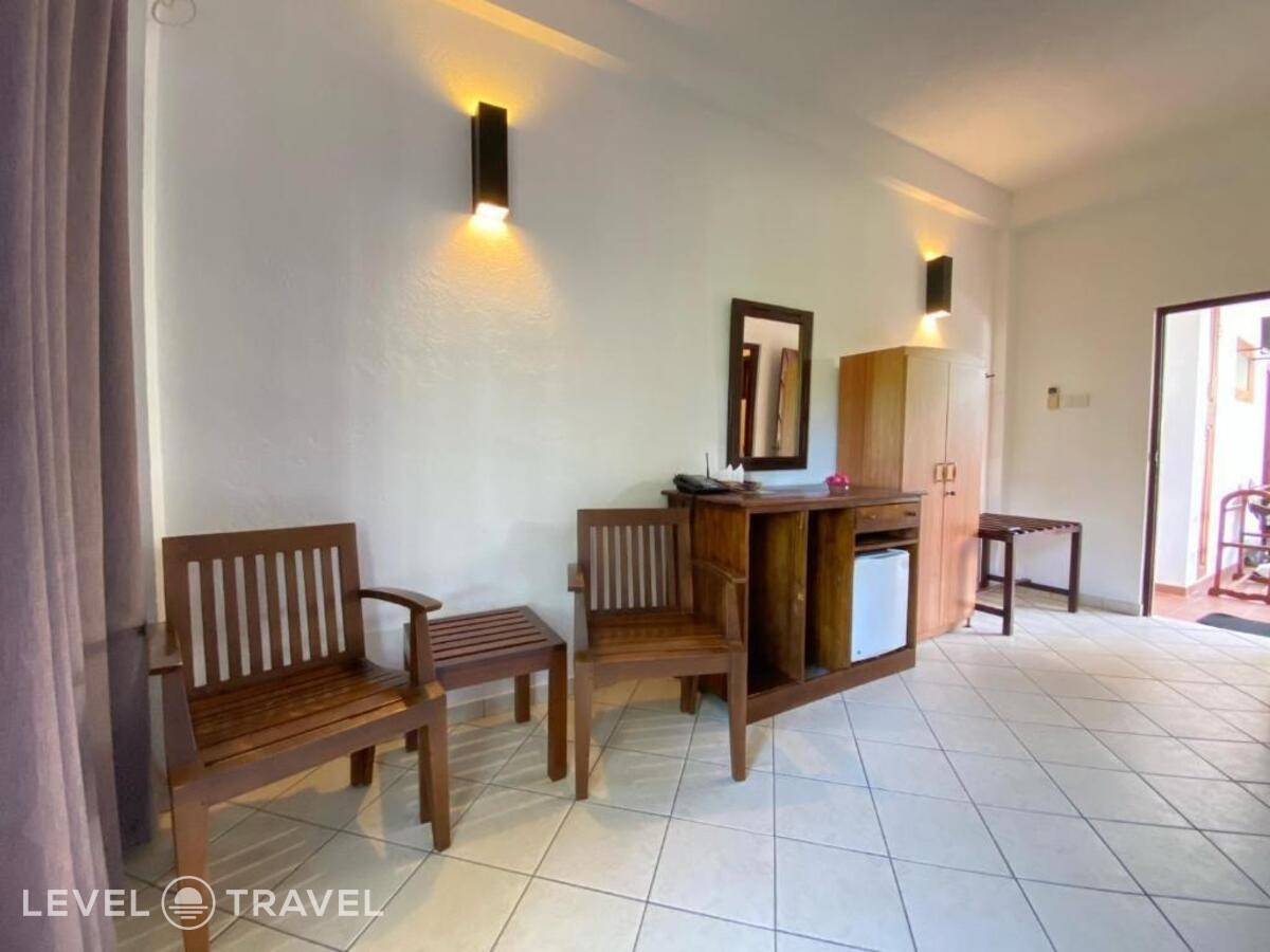 фотографии номера Делюкс (две односпальные кровати) отеля Nor Lanka Hotel в Шри-Ланка(Унаватуна) - фото №2