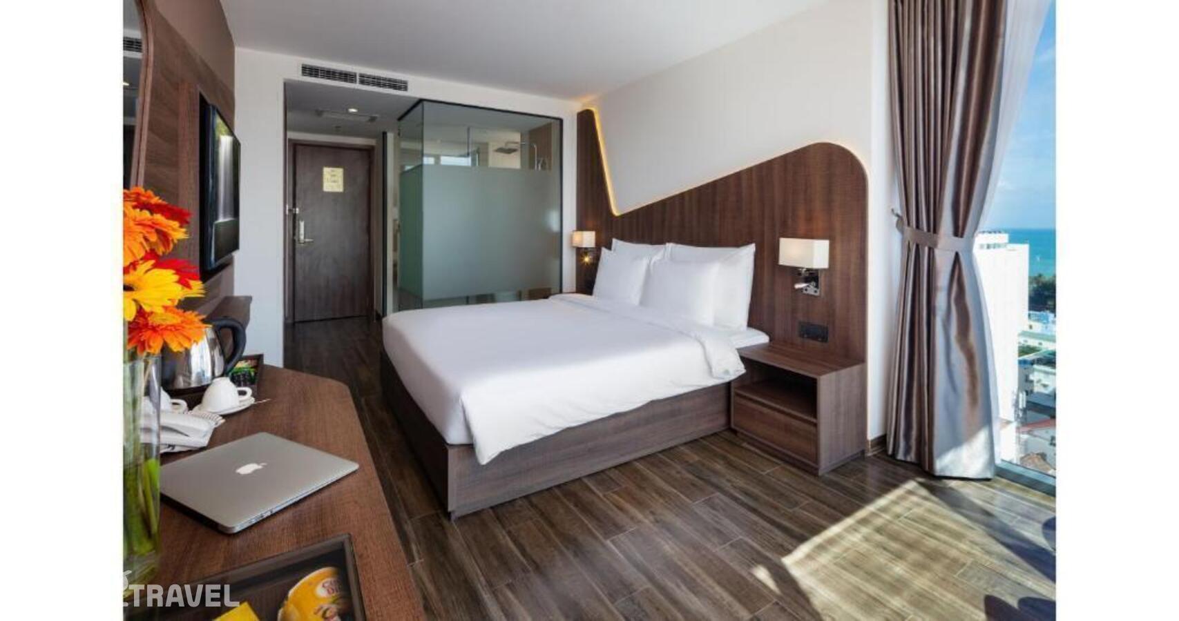 фотографии номера Улучшенный номер отеля Amber Hotel в Вьетнам(Нячанг) - фото №1