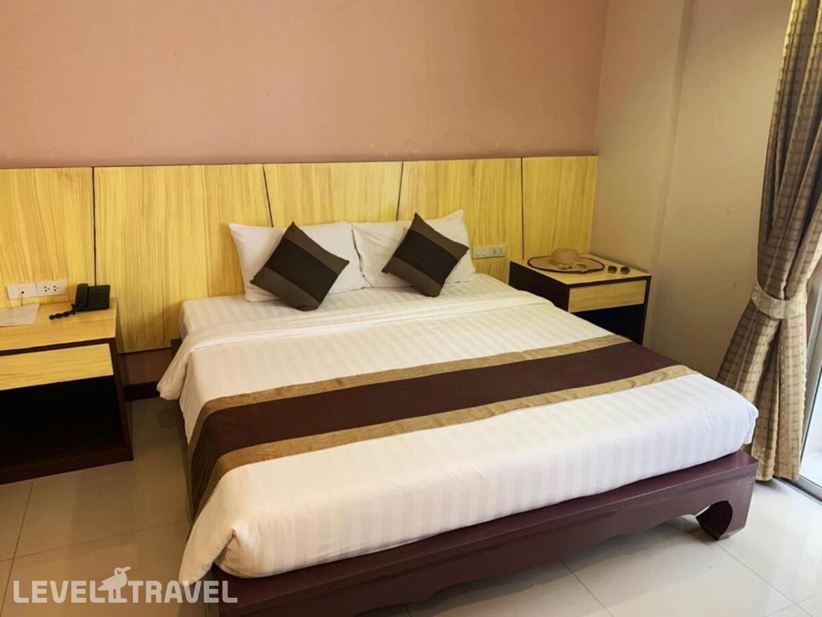 фотографии номера Улучшенный номер отеля Malin Patong Hotel в Таиланд(Патонг Бич) - фото №1