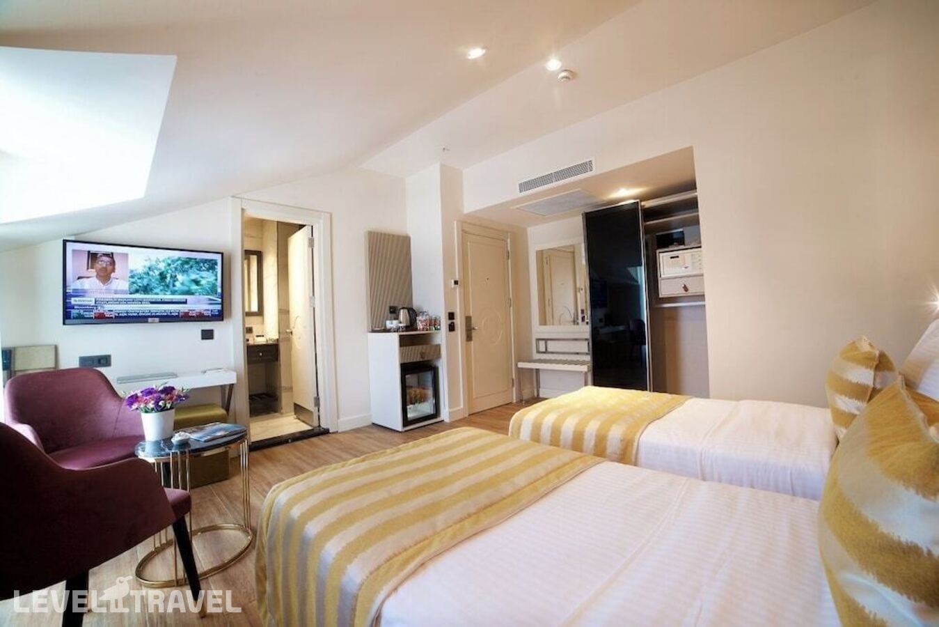 фотографии номера Улучшенный (две односпальные кровати) отеля Icon Hotel в Турция(Шишли) - фото №1