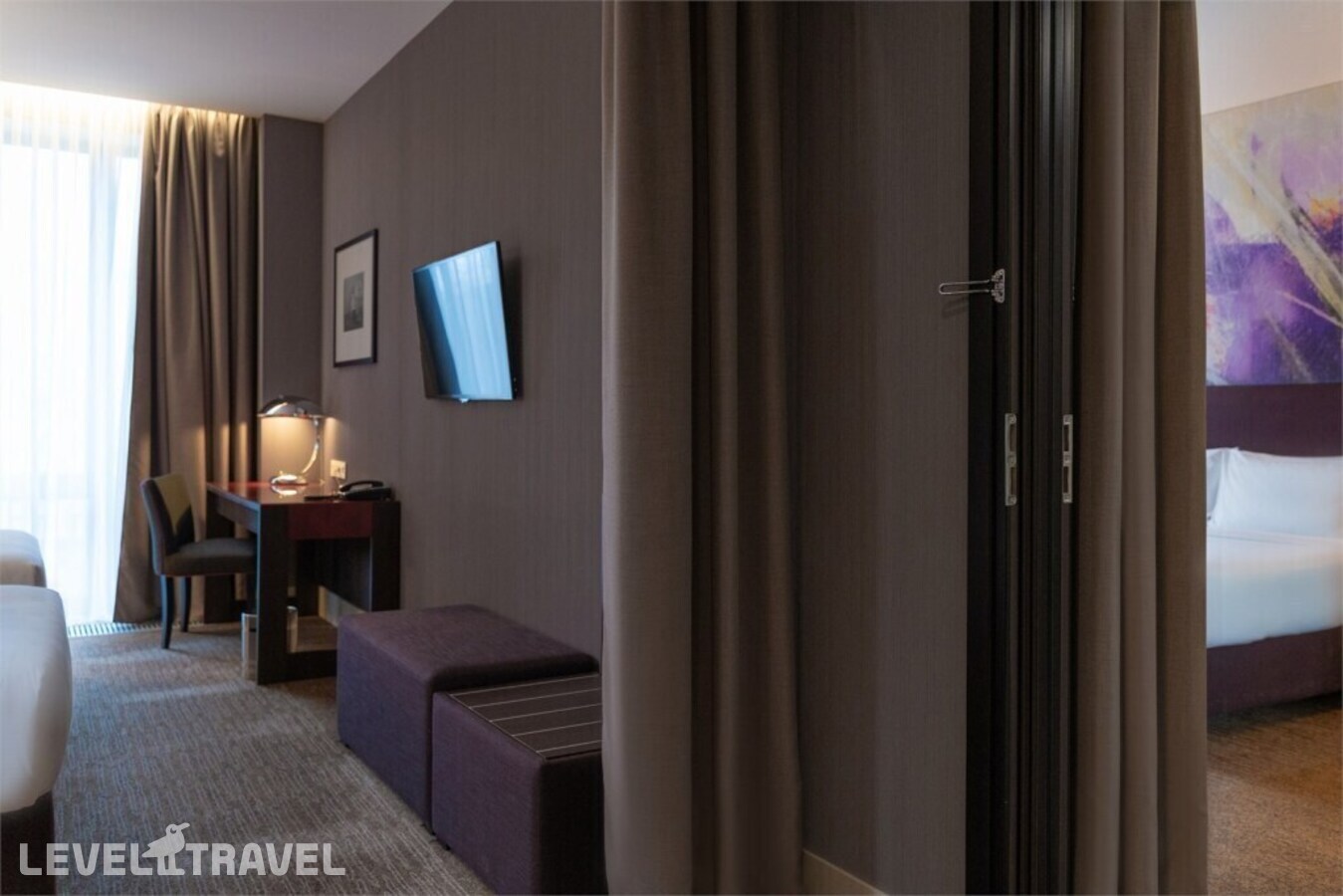 фотографии номера Семейный (2 комнаты) отеля Doubletree By Hilton Hotel Moscow Marina в Россия(Северный административный округ (САО)) - фото №3