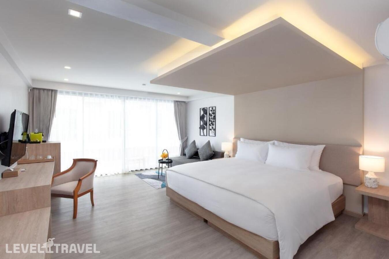 фотографии номера Делюкс отеля Anona Beachfront Phuket Resort в Таиланд(Патонг Бич) - фото №1