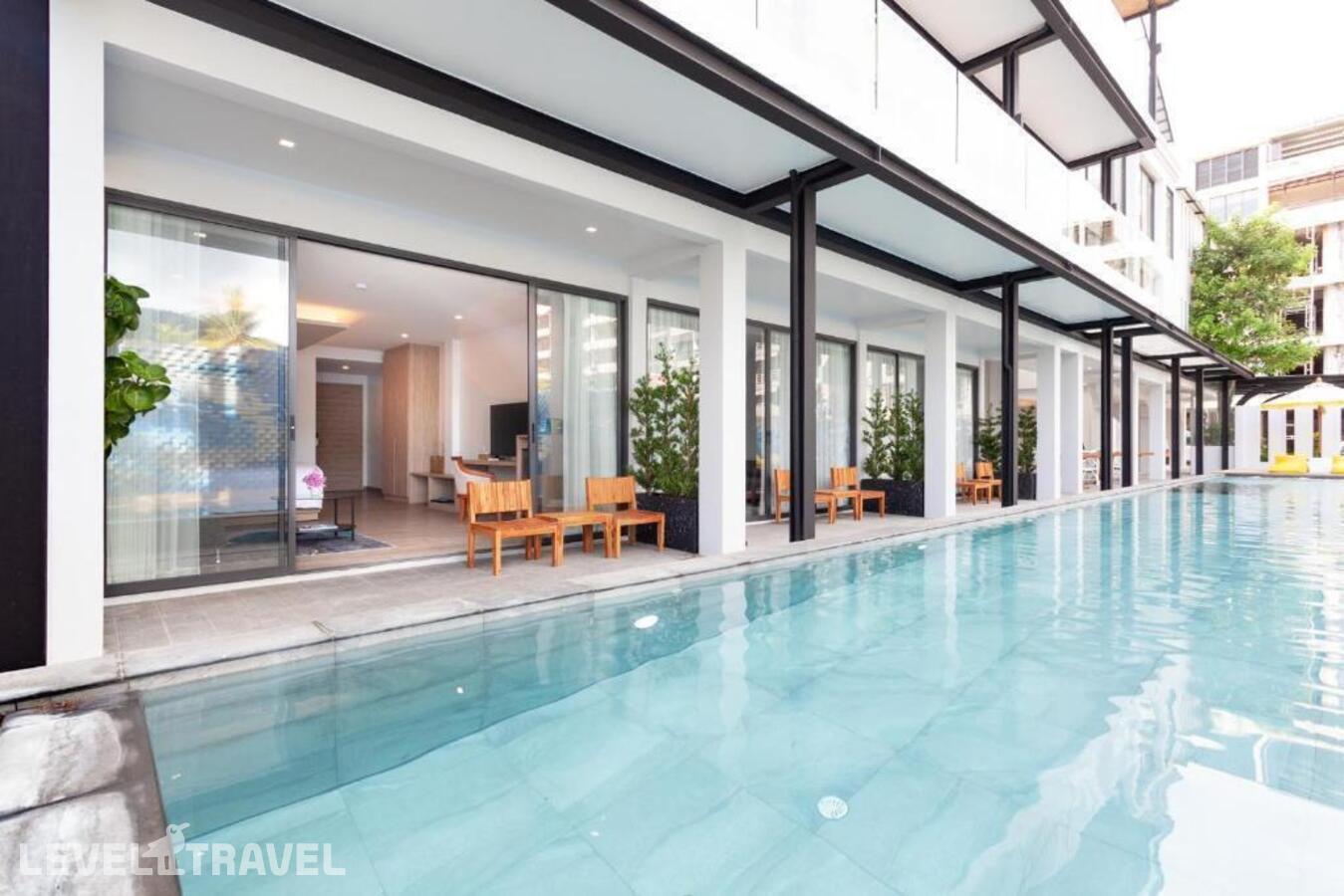 фотографии номера Делюкс с выходом к бассейну отеля Anona Beachfront Phuket Resort в Таиланд(Патонг Бич) - фото №4