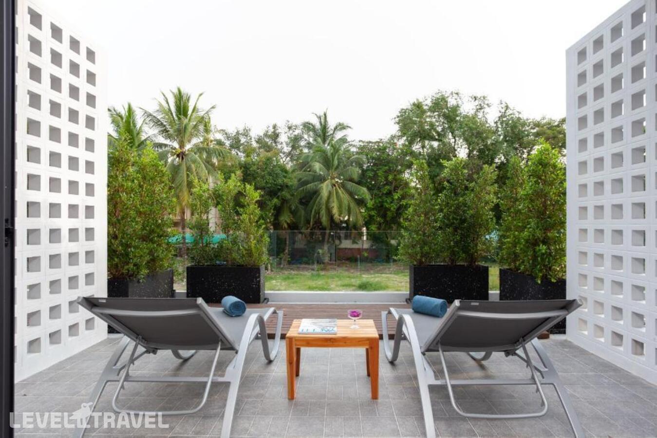 фотографии номера Номер с террасой отеля Anona Beachfront Phuket Resort в Таиланд(Патонг Бич) - фото №11