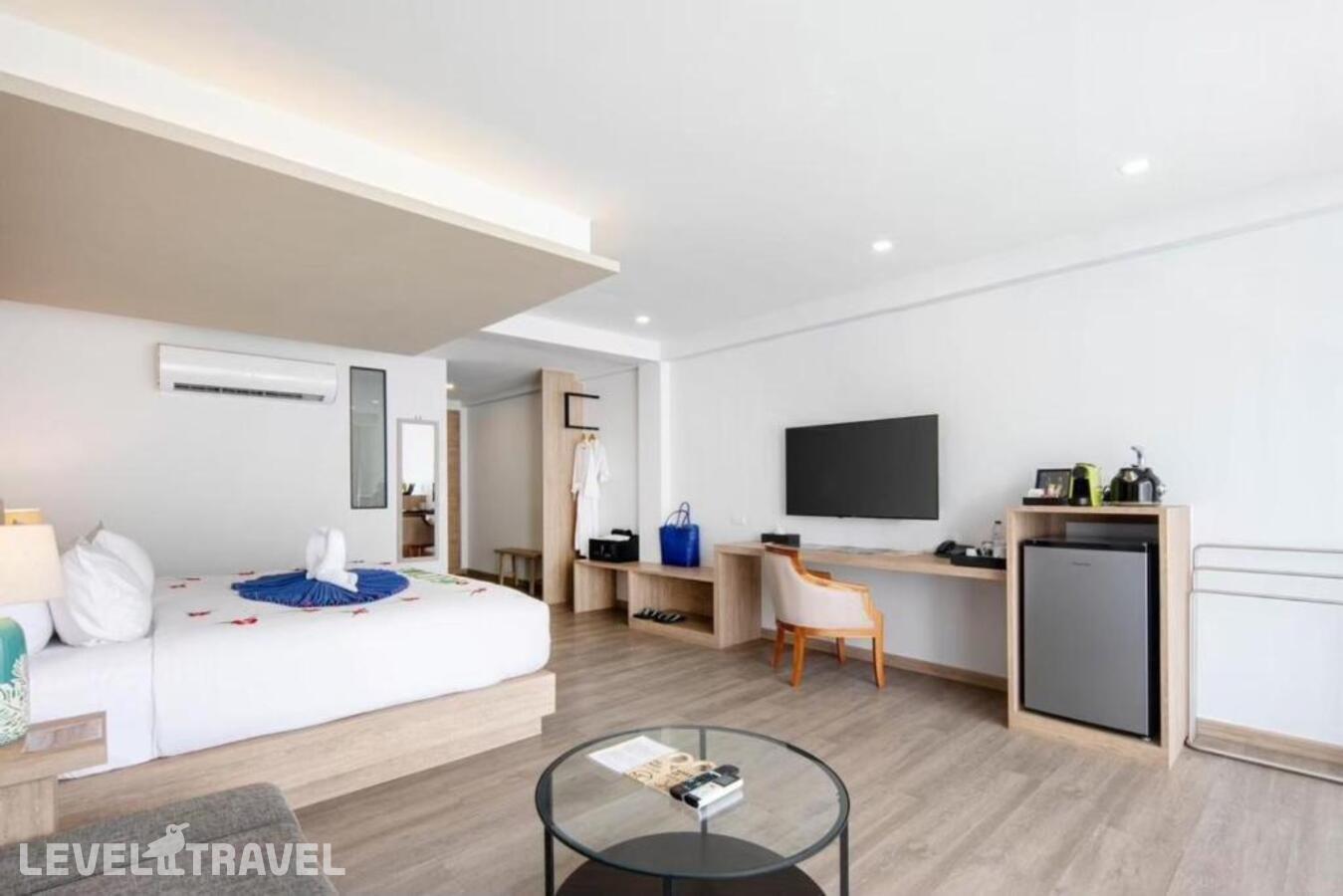 фотографии номера Номер с террасой отеля Anona Beachfront Phuket Resort в Таиланд(Патонг Бич) - фото №4