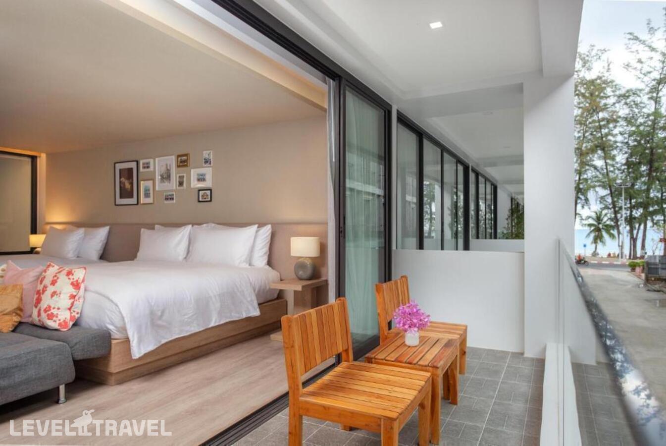 фотографии номера Семейный полулюкс отеля Anona Beachfront Phuket Resort в Таиланд(Патонг Бич) - фото №7