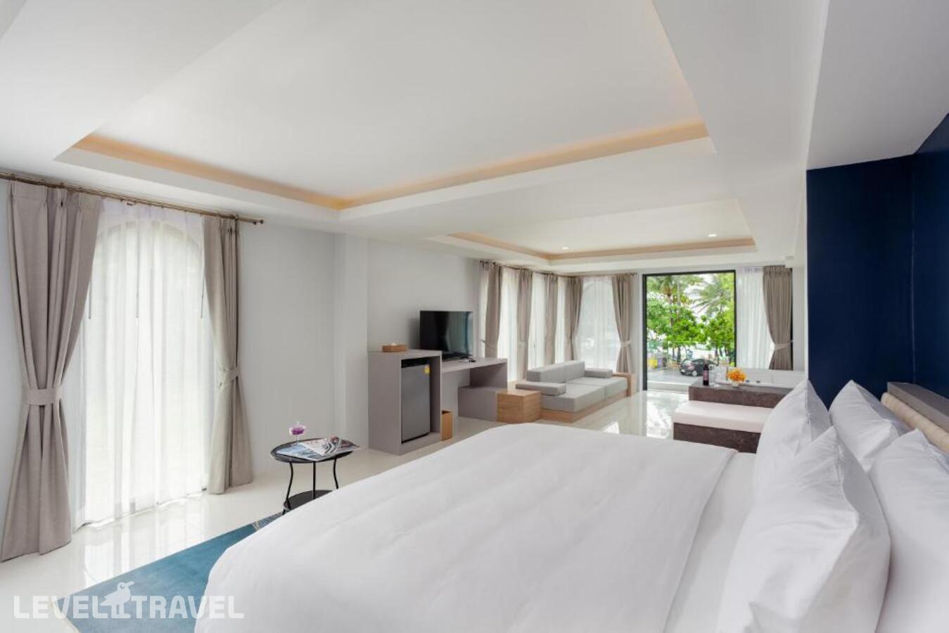 фотографии номера Люкс с видом на океан отеля Anona Beachfront Phuket Resort в Таиланд(Патонг Бич) - фото №5