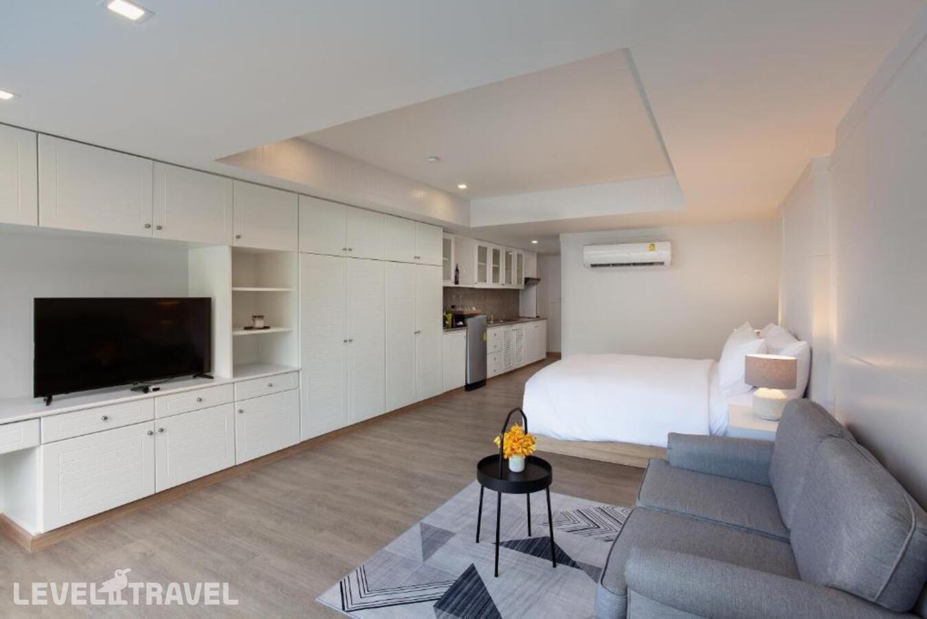 фотографии номера Студия отеля Anona Beachfront Phuket Resort в Таиланд(Патонг Бич) - фото №9