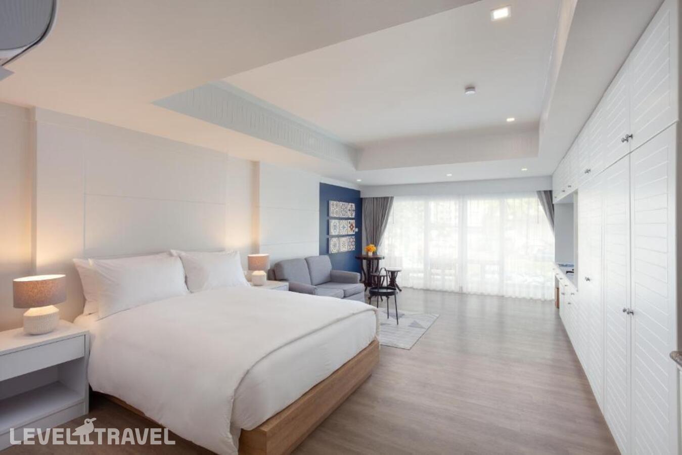 фотографии номера Студия отеля Anona Beachfront Phuket Resort в Таиланд(Патонг Бич) - фото №1