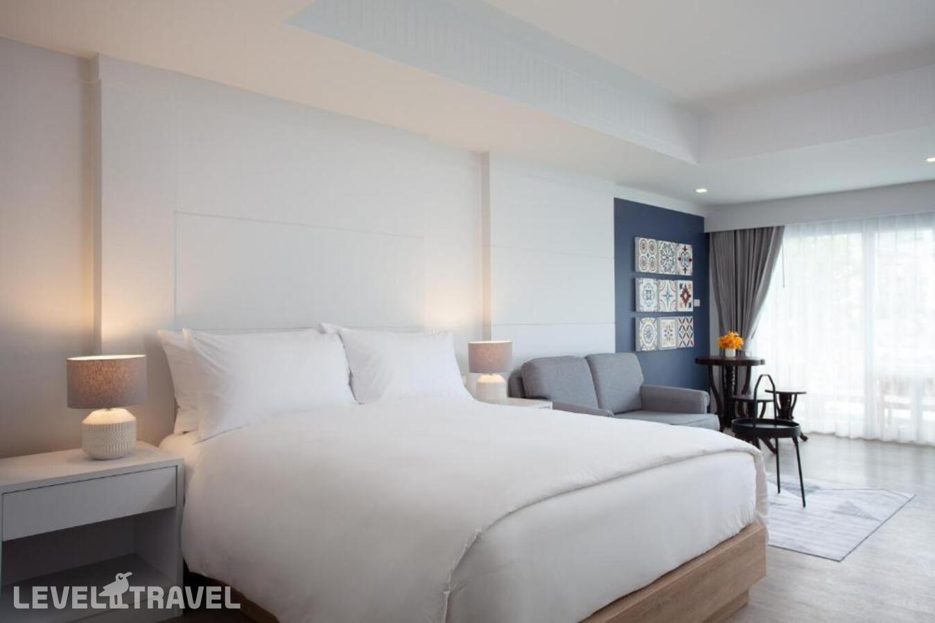 фотографии номера Студия отеля Anona Beachfront Phuket Resort в Таиланд(Патонг Бич) - фото №6
