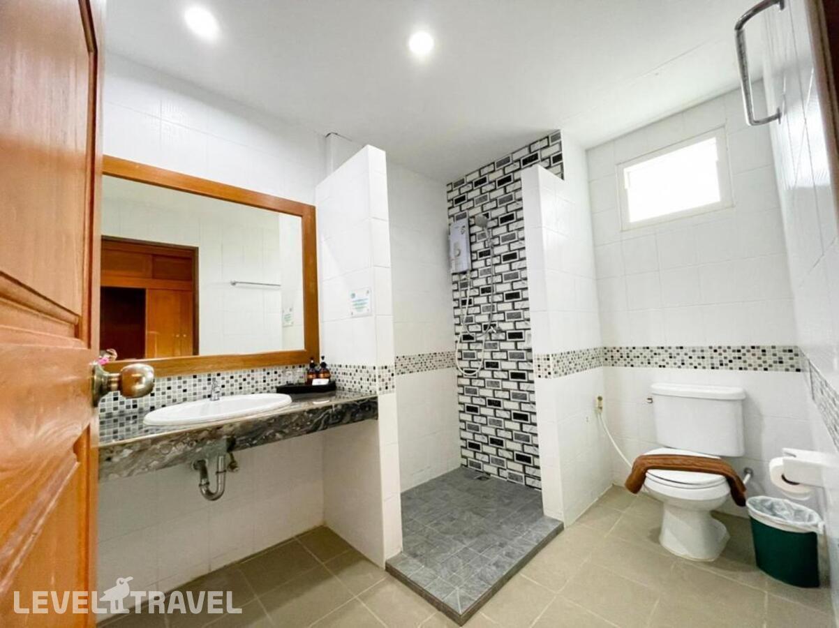 фотографии номера Улучшенный (две односпальные кровати) отеля S.B.Living Place в Таиланд(город Пхукет) - фото №9