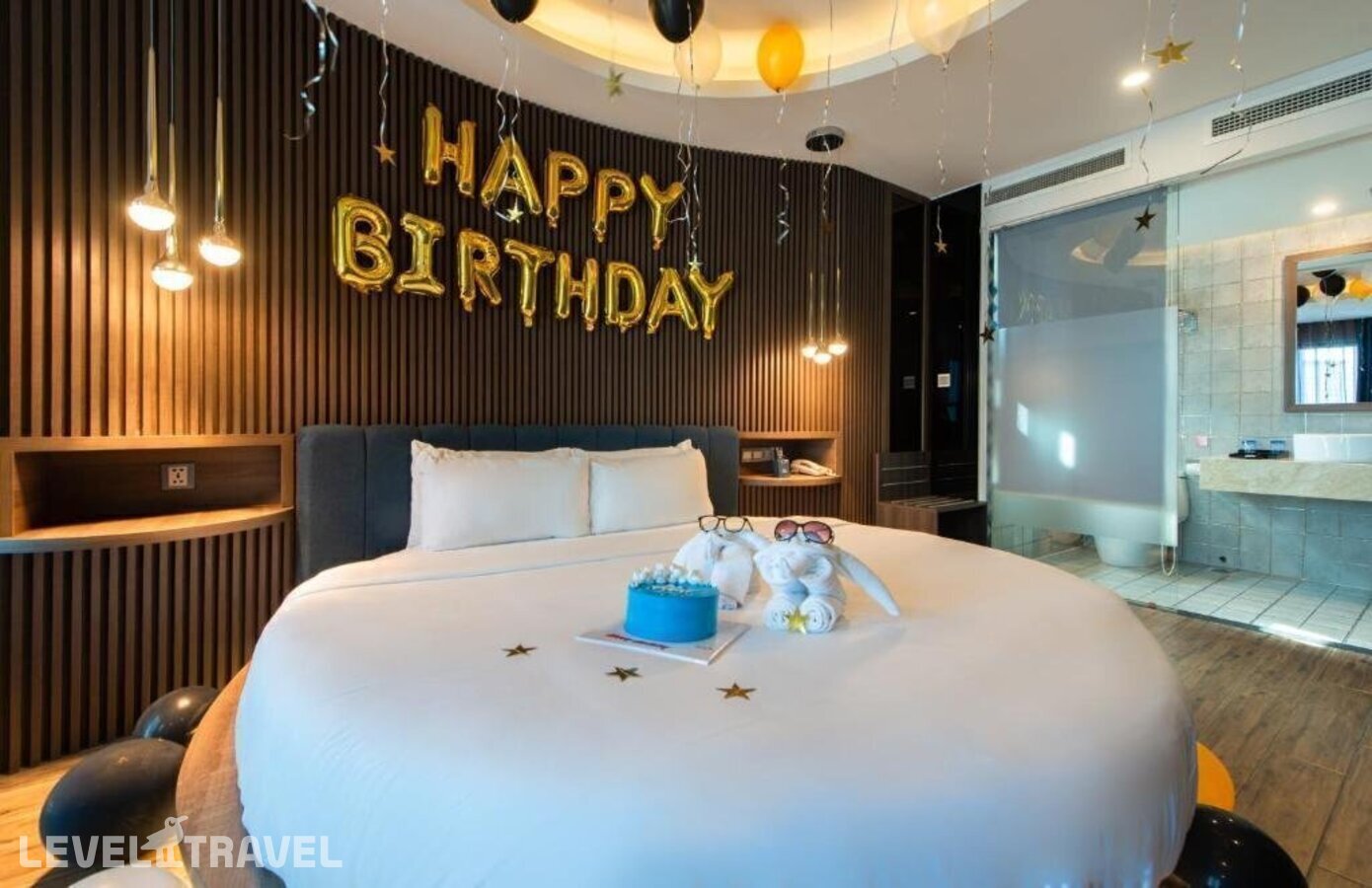 фотографии номера Полулюкс с балконом отеля Aaron Hotel в Вьетнам(Нячанг) - фото №15