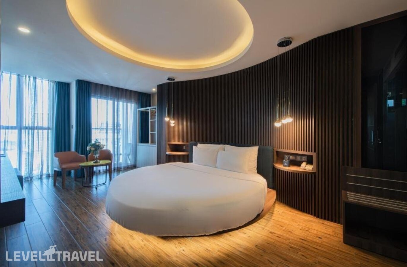 фотографии номера Полулюкс с балконом отеля Aaron Hotel в Вьетнам(Нячанг) - фото №14
