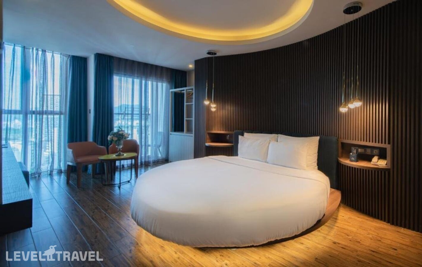 фотографии номера Полулюкс с балконом отеля Aaron Hotel в Вьетнам(Нячанг) - фото №34