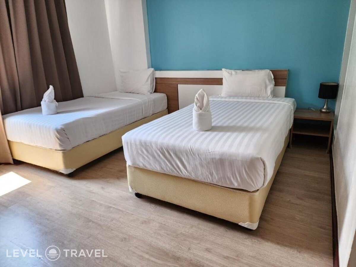 фотографии номера Улучшенный (две односпальные кровати) отеля By Dee @ Jomtien Hotel в Таиланд(Джомтьен) - фото №2