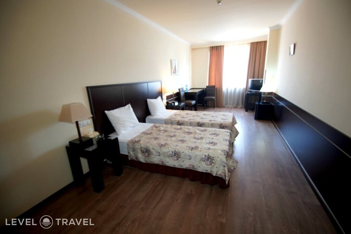 фотографии номера Экономичный (две односпальные кровати) отеля Bomo Regineh Hotel в Армения(Ереван) - фото №3