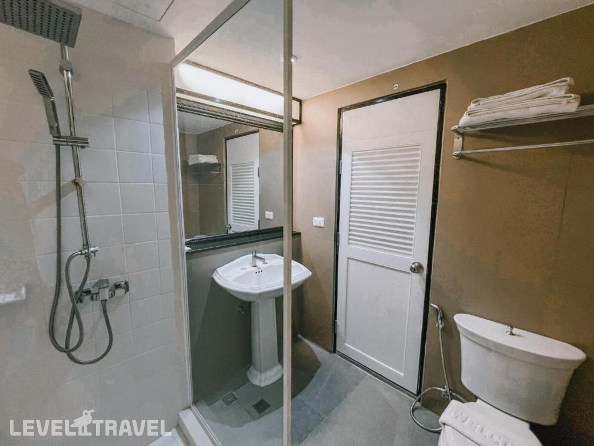 фотографии номера Стандартный (две односпальные кровати) отеля Prs Hotel в Таиланд(Южная Паттайя) - фото №1