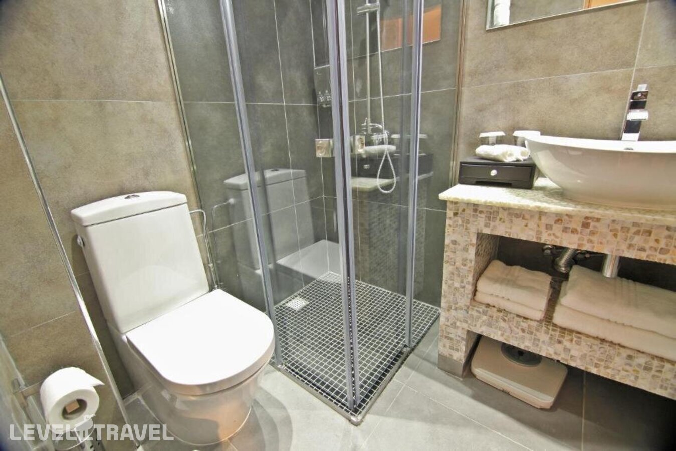 фотографии номера Улучшенный (две односпальные кровати) отеля Achilleos City Hotel в Кипр(Ларнака) - фото №2