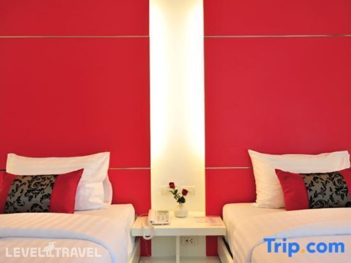 фотографии номера Делюкс (две односпальные кровати) отеля Alfresco Phuket Hotel в Таиланд(Патонг Бич) - фото №2