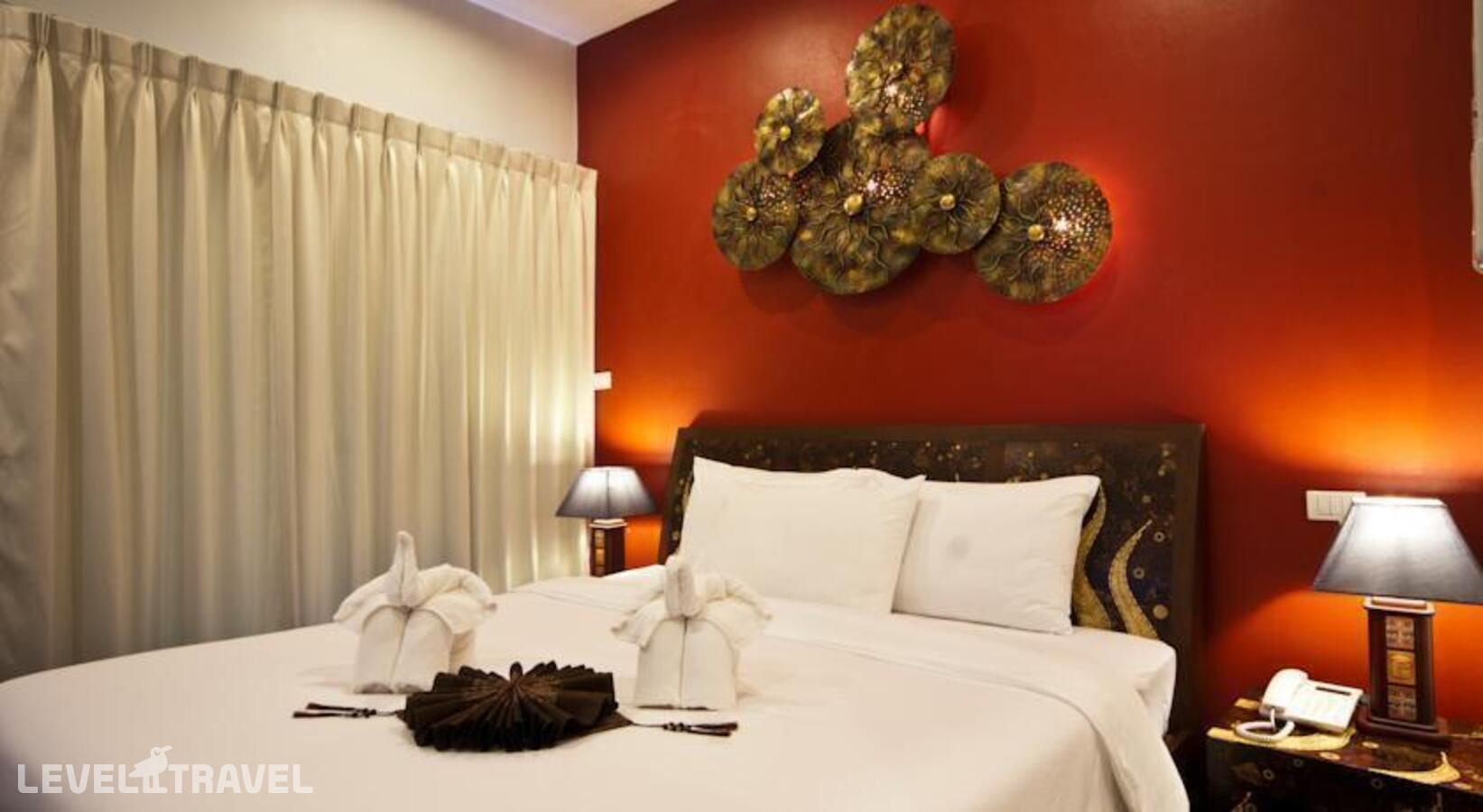 фотографии номера Улучшенный номер отеля You Dee Hotel Patong (Ex. Meir Jarr Hotel) в Таиланд(Патонг Бич) - фото №1