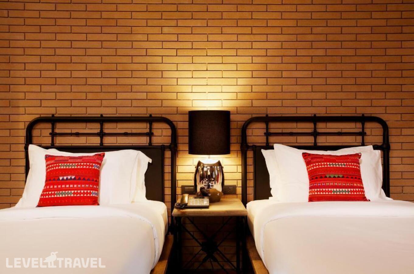 фотографии номера Делюкс (две односпальные кровати) отеля Baan Chart Hotel в Таиланд(Бангкок) - фото №7