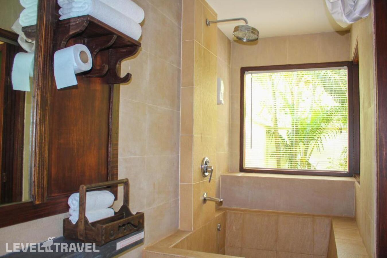 фотографии номера Улучшенный (две односпальные кровати) отеля Baan Panwa Resort в Таиланд(Панва) - фото №2