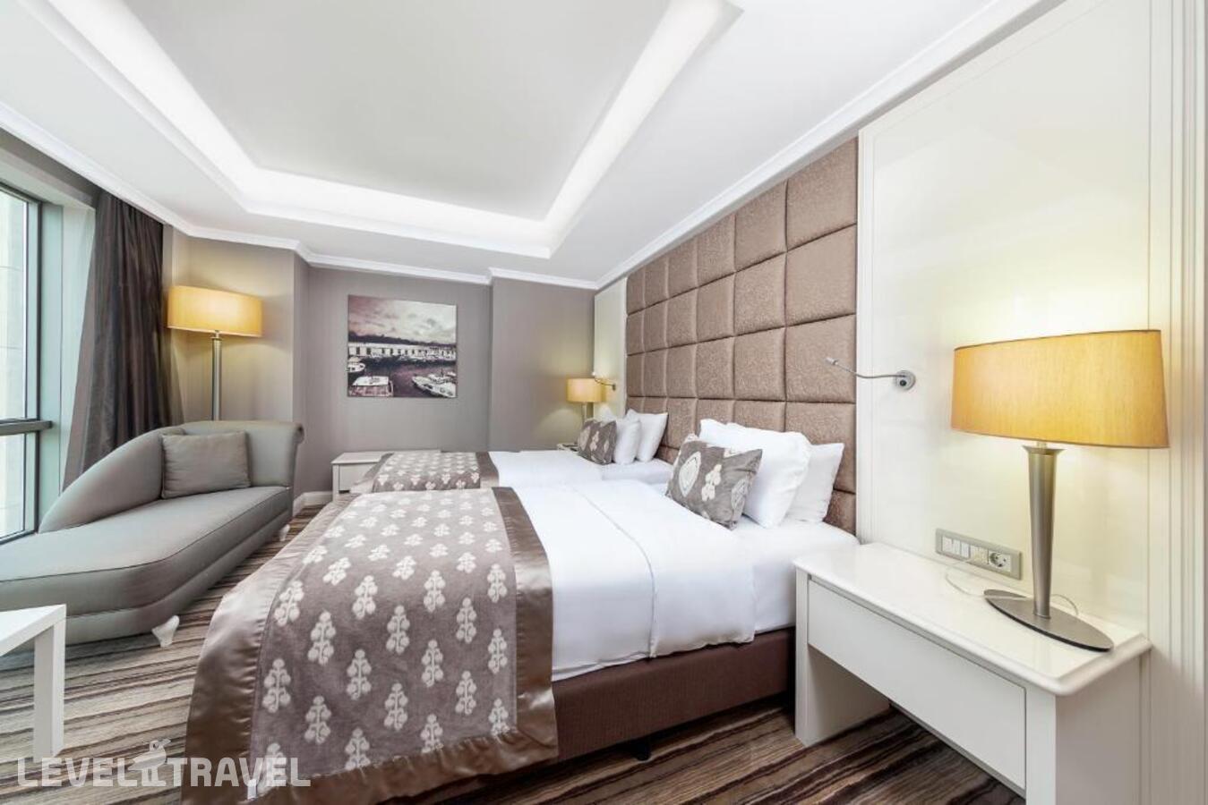 фотографии номера Делюкс (две односпальные кровати) отеля Dedeman Bostanci Istanbul Hotel & Convention Centre в Турция(Аташехир) - фото №1
