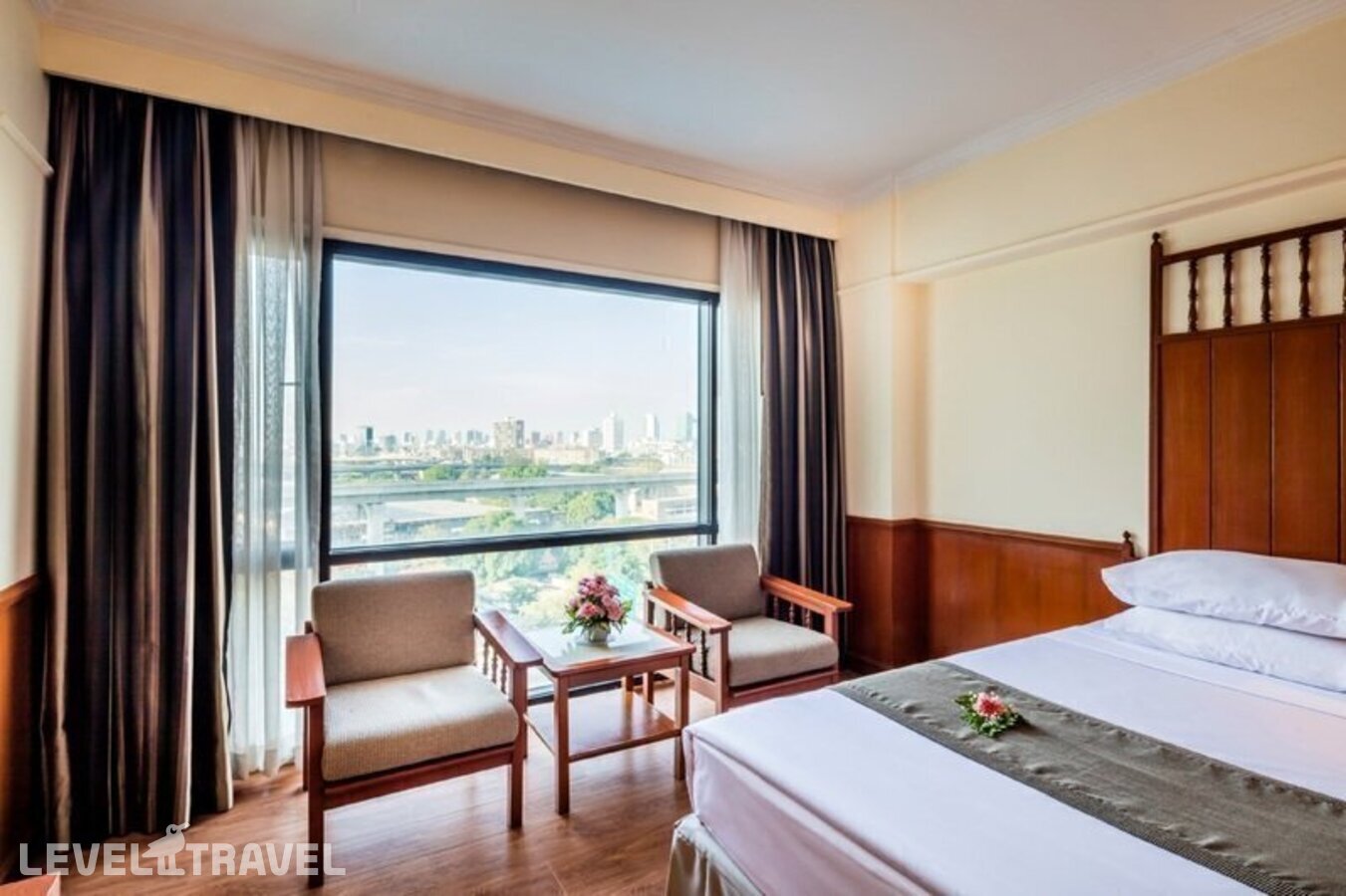 фотографии номера Улучшенный номер отеля Bangkok Palace Hotel в Таиланд(Бангкок) - фото №8