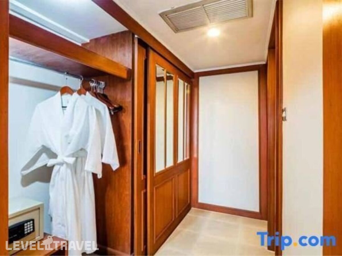 фотографии номера Делюкс отеля Bangkok Palace Hotel в Таиланд(Бангкок) - фото №37