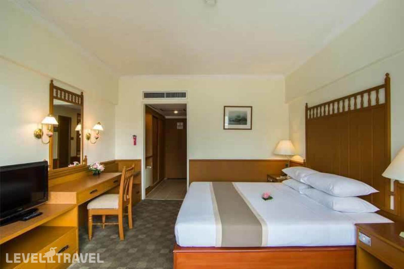 фотографии номера Делюкс отеля Bangkok Palace Hotel в Таиланд(Бангкок) - фото №4