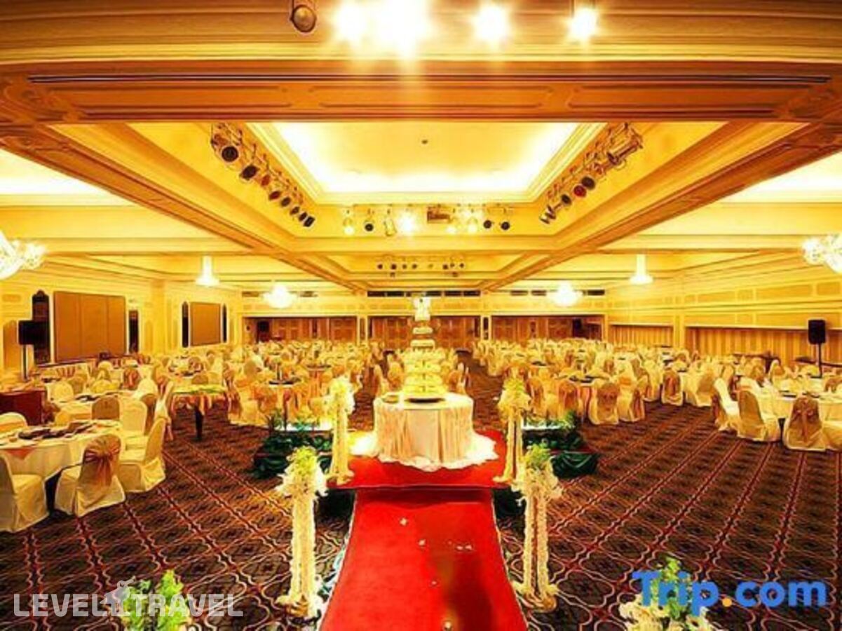 фотографии номера Делюкс отеля Bangkok Palace Hotel в Таиланд(Бангкок) - фото №100