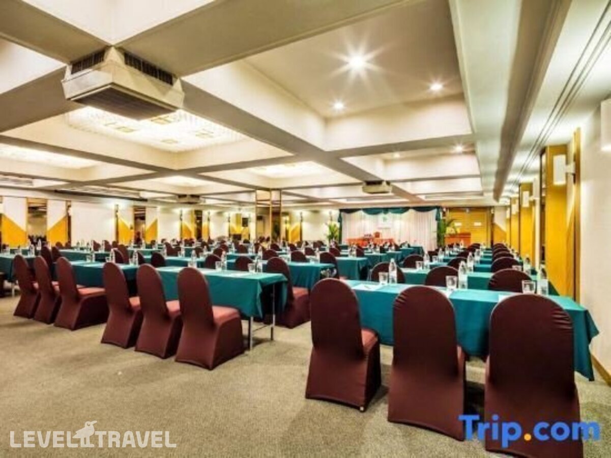 фотографии номера Делюкс отеля Bangkok Palace Hotel в Таиланд(Бангкок) - фото №41
