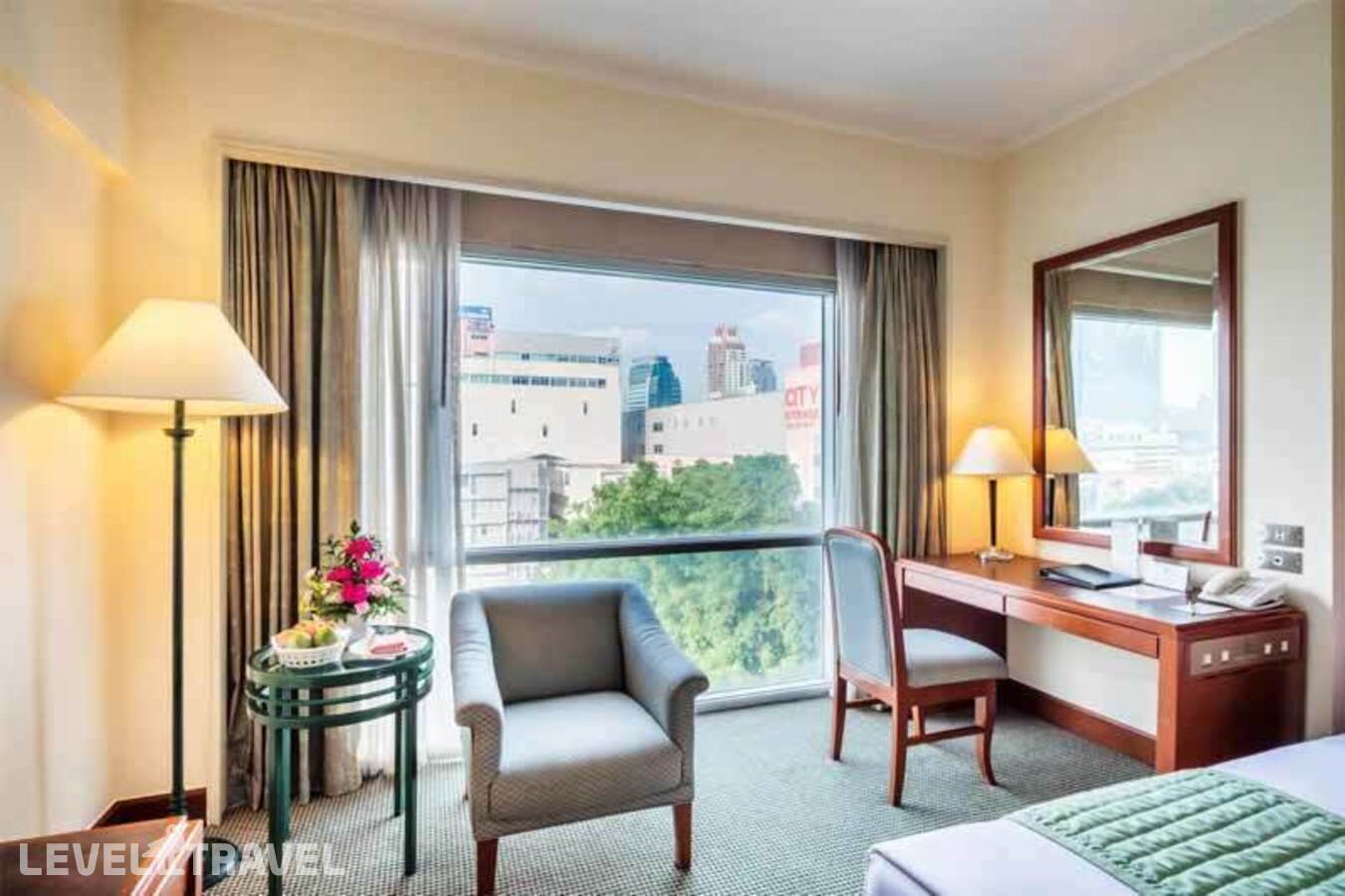 фотографии номера Делюкс отеля Bangkok Palace Hotel в Таиланд(Бангкок) - фото №3