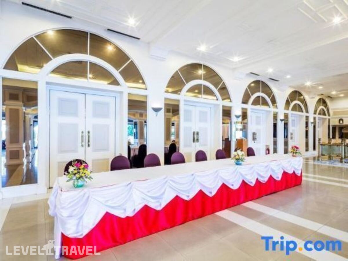 фотографии номера Представительский номер отеля Bangkok Palace Hotel в Таиланд(Бангкок) - фото №144