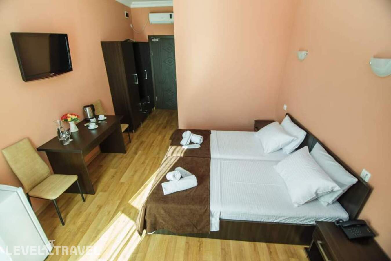 фотографии номера Стандартный (две односпальные кровати) отеля Egrisi Hotel в Грузия(Квариати) - фото №3