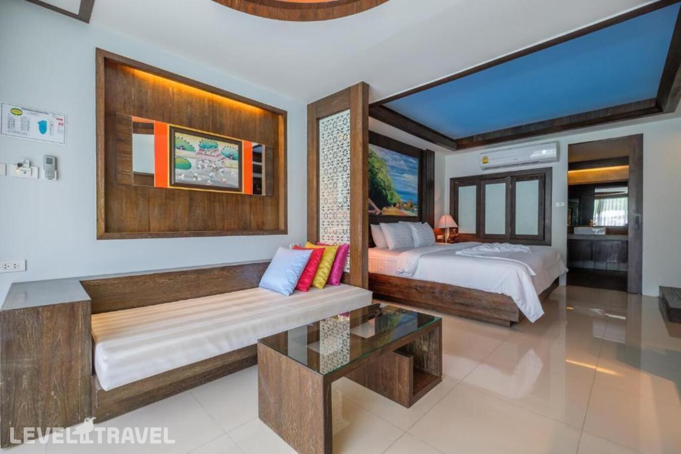 фотографии номера Делюкс (две односпальные кровати) отеля Naina Resort & Spa в Таиланд(Патонг Бич) - фото №11