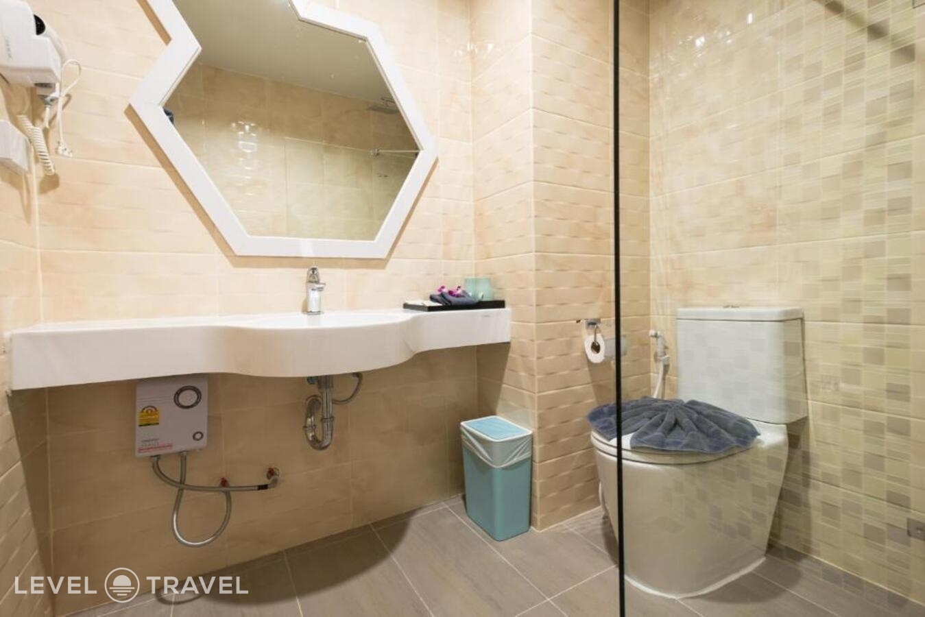 фотографии номера Стандартный (две односпальные кровати) отеля P Plus Hotel в Таиланд(Центральная Паттайя) - фото №7